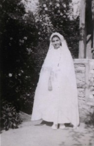 11 year old Rachel at her first communion at the St Hélène convent, photo taken in May 1943 © Yad Vashem